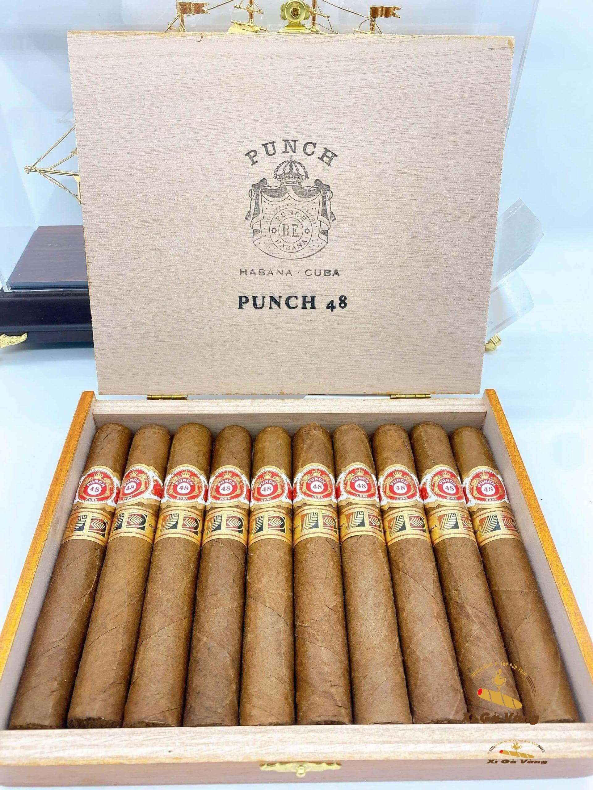 Thiết kế bắt mắt của Punch 48 dát vàng